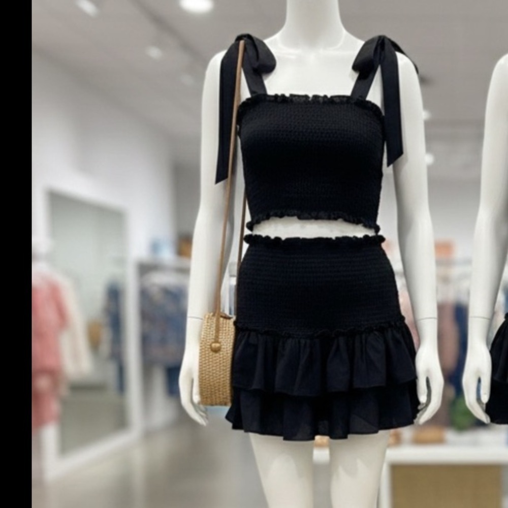 Katie J NYC Black Bow-Tie Crop Top (10/12)